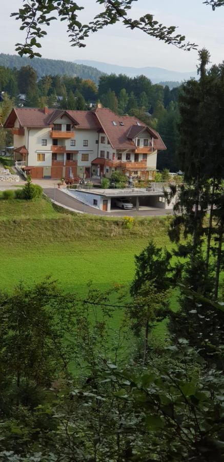 Gaestehaus Karoline Oberaichwald  ภายนอก รูปภาพ